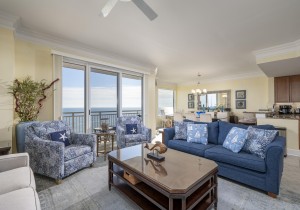 gateway1213-14-living-area.jpg