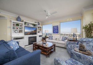 gateway1213-15-living-area.jpg