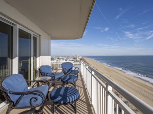 gateway1213-2-oceanfront-balcony-view-north.jpg
