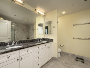 gateway1213-28-primary-bath.jpg