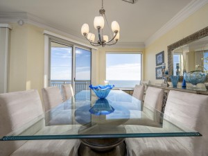 gateway1213-9-dining-area.jpg