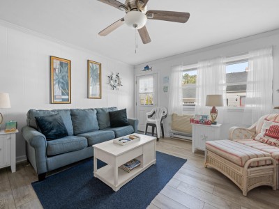 harbourbreeze49-1-living-area.jpg