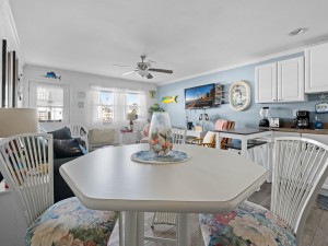 harbourbreeze49-4-dining.jpg