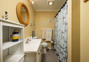 harbourbreeze49-9-bath.jpg