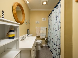 harbourbreeze49-9-bath.jpg