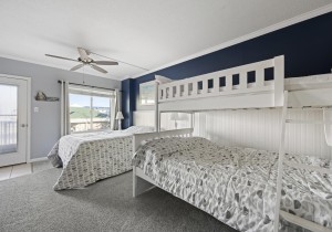 royalhawaiian122-16-bedroom-1.jpg