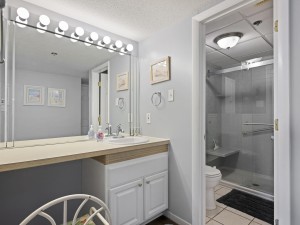 royalhawaiian122-20-bath-1.jpg