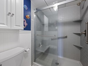royalhawaiian122-21-bath-1.jpg