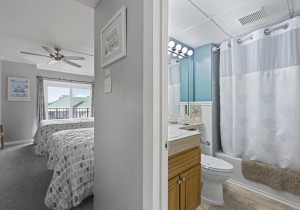 royalhawaiian122-23-bedroom-2.jpg