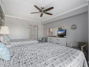 royalhawaiian122-24-bedroom-2.jpg