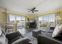 royalhawaiian122-8-living-area.jpg