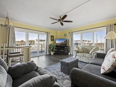 royalhawaiian122-8-living-area.jpg