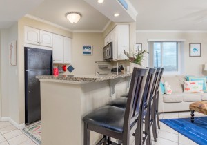 makai606-4kitchen.jpg