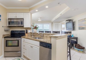 makai606-5kitchen.jpg