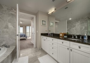 gateway510-19-primary-bath.jpg