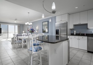 gateway510-9-kitchen.jpg