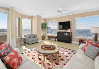 03-3livingarea.jpg