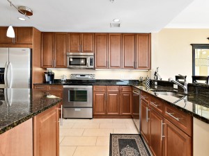 08-8kitchen.jpg