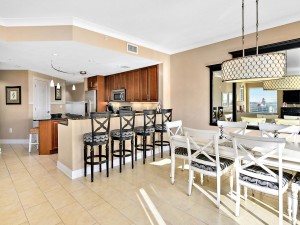 10-10diningarea.jpg