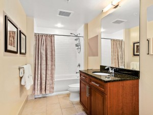 19-19bath2.jpg