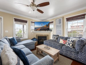 sunsetpalms1-11-living-area.jpg