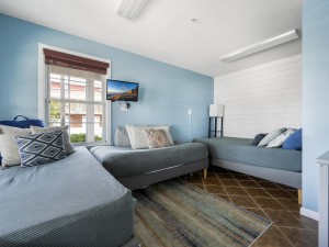 sunsetpalms1-29-den.jpg