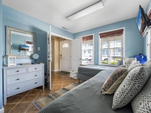 sunsetpalms1-30-den.jpg