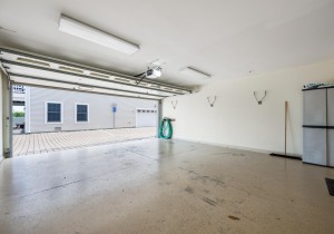 sunsetpalms1-31-garage.jpg