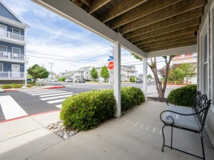 sunsetpalms1-5-front-entry.jpg