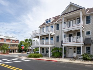 sunsetpalms1-6-exterior-street-side.jpg