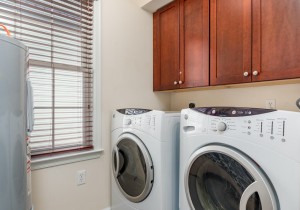 sunsetpalms208-1-18laundry.jpg