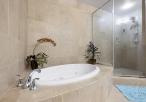 gateway503-17-primary-bath.jpg