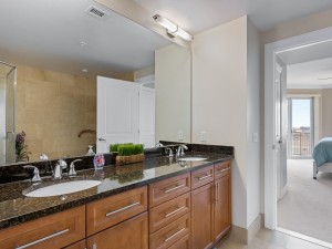 gateway503-18-primary-bath.jpg