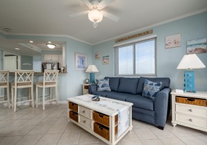 makai612-10-living.jpg