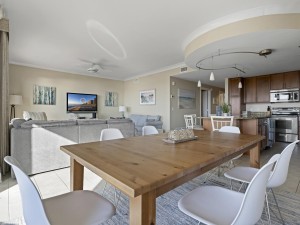 gateway403-13-dining-area.jpg