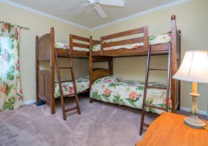 seapalms201-5398-bedroom-3.jpg