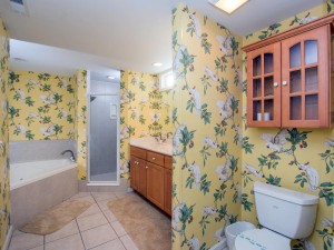 seapalms201-5402-master-bath.jpg