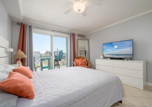 makai209-5-living-sleeping.jpg