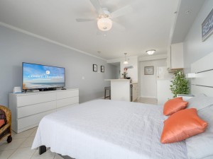 makai209-7-sleeping-area.jpg