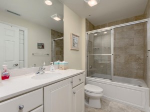 southbeach304-11bath2.jpg