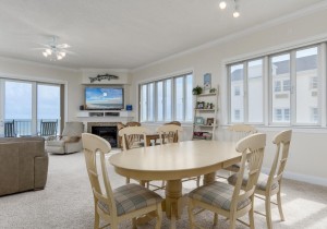 southbeach304-16diningarea.jpg