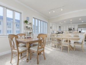 southbeach304-21dining.jpg