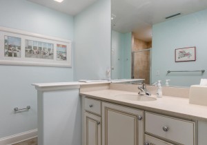 southbeach304-8bath.jpg
