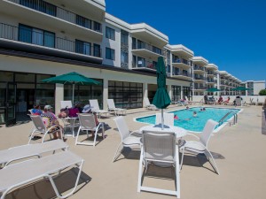 royal-hawaiian-pool-3.jpg