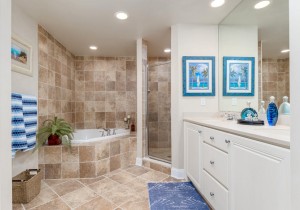 southbeach505-15masterbath.jpg