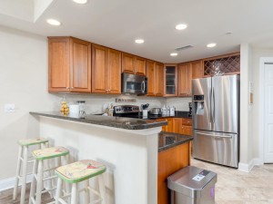 southbeach505-19kitchen.jpg