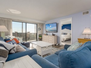 beachhill81-208-10-living-area.jpg