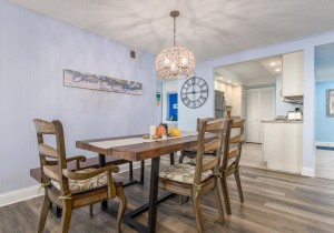 beachhill81-208-16-dining-area.jpg
