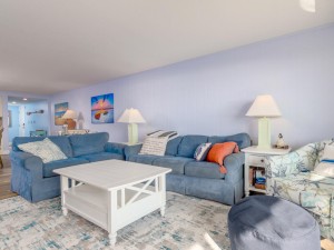 beachhill81-208-17-living-area.jpg