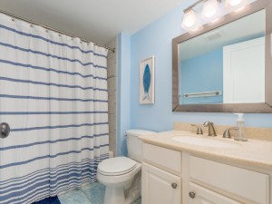 beachhill81-208-20-primary-bath.jpg